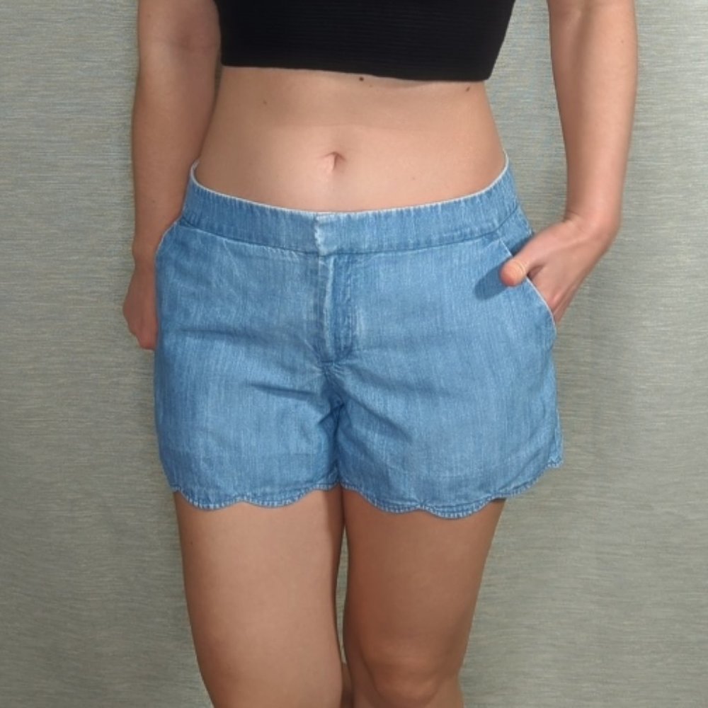 Chambray Club Monaco Scalloped shorts